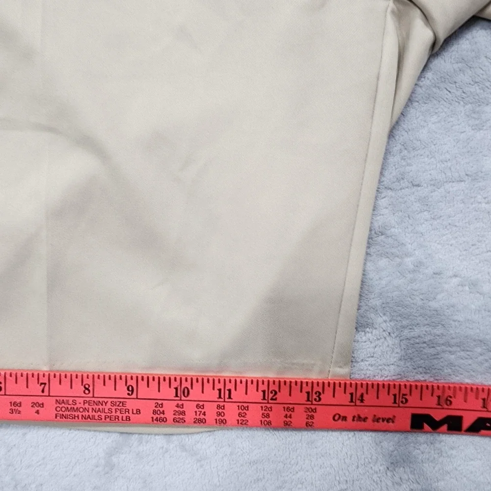 IZOD Shorts Mens 42 Beige Microfiber Chino Flat Front 10 Inseam Casual Summer